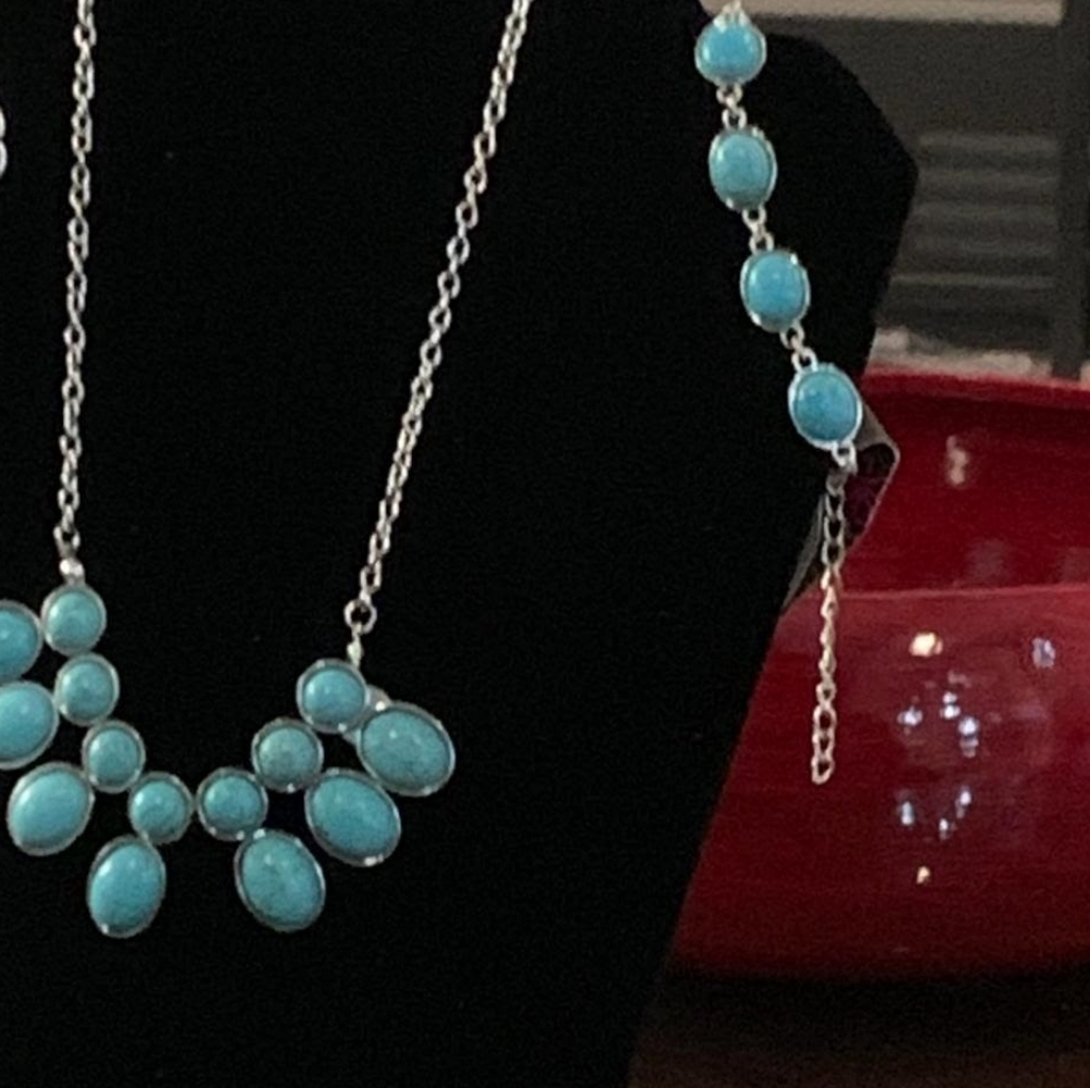 Jewelry Set - Picture 4 of 4